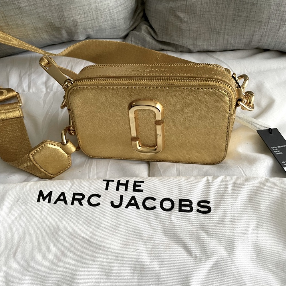 Gold Marc Jacobs snapahot